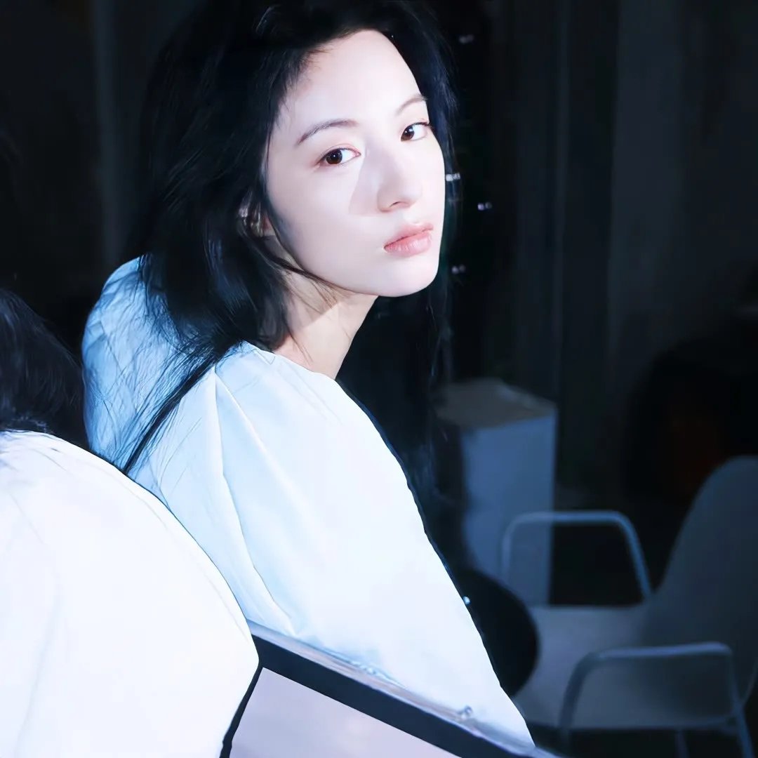 维奥莱特·诺齐埃尔